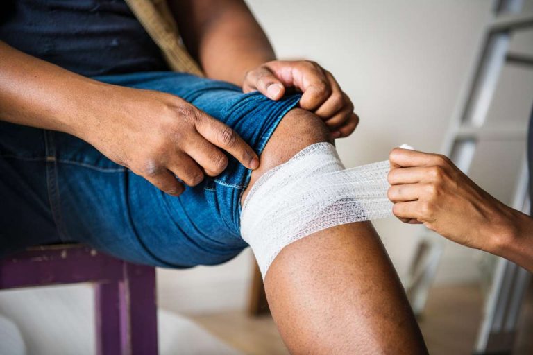5-common-treatments-for-knee-injuries-colliers-news